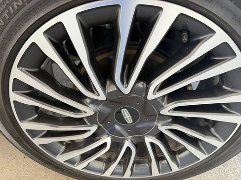 Used 2022 Lincoln Corsair AWD w/ Equipment Group 101A image 27