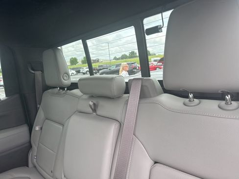 Used 2020 Chevrolet Silverado 1500 LTZ w/ LTZ Premium Package AWD/4WD image 11