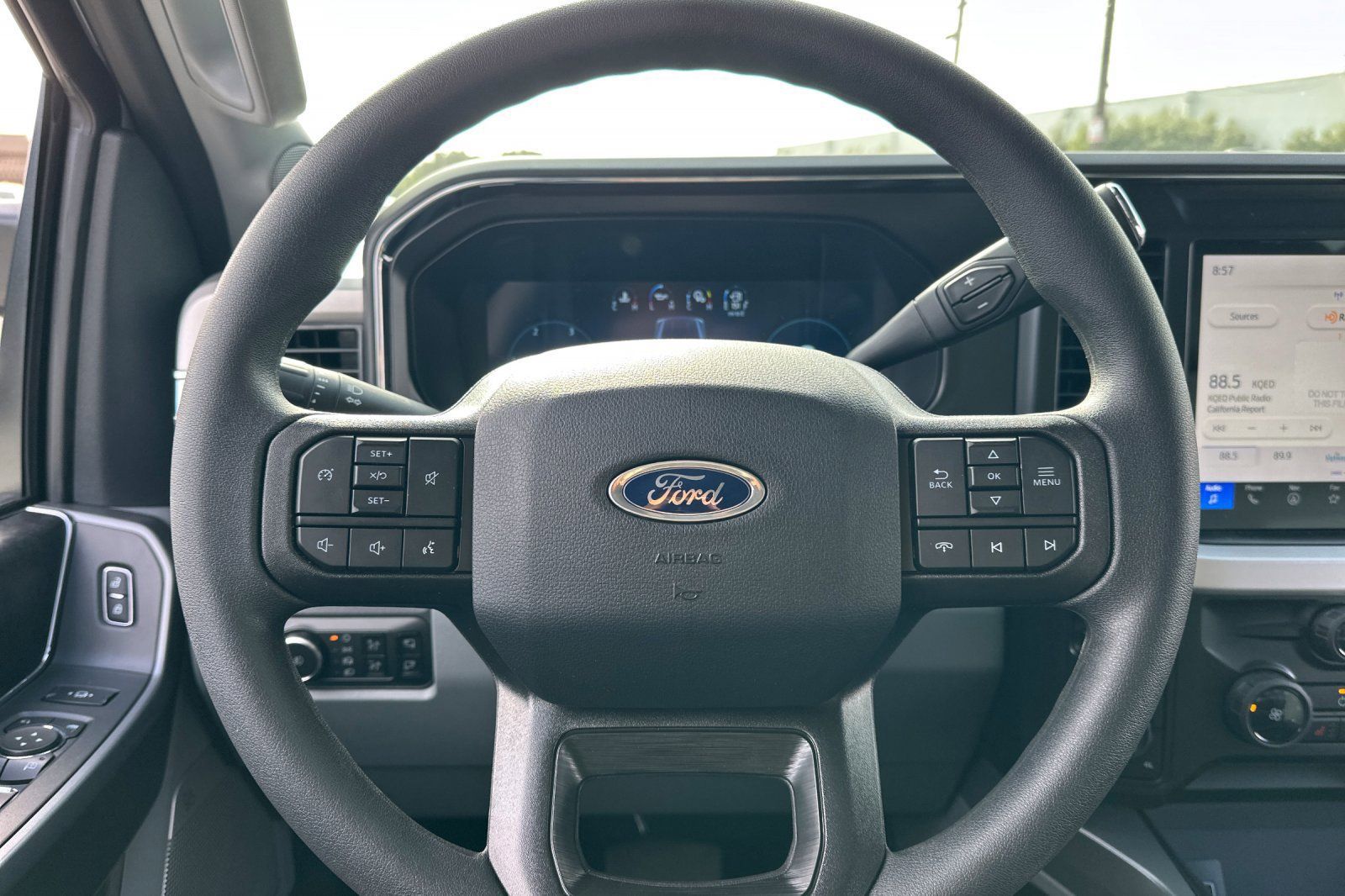 New 2026 Ford F350 XLT w/ XLT Premium Package AWD/4WD image 21