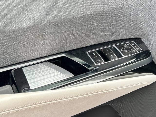 Used 2025 Cadillac Escalade Sport Platinum w/ LPO, Floor Liner Package AWD/4WD image 35