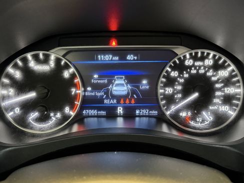 Used 2024 Nissan Altima 2.5 SR image 11