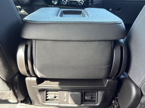 Used 2022 GMC Sierra 1500 Elevation AWD/4WD image 37