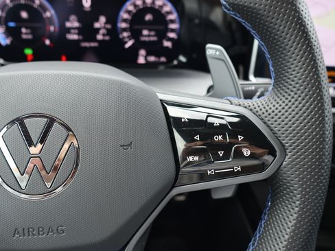 Used 2026 Volkswagen Golf w/ Euro Style Package AWD/4WD image 31