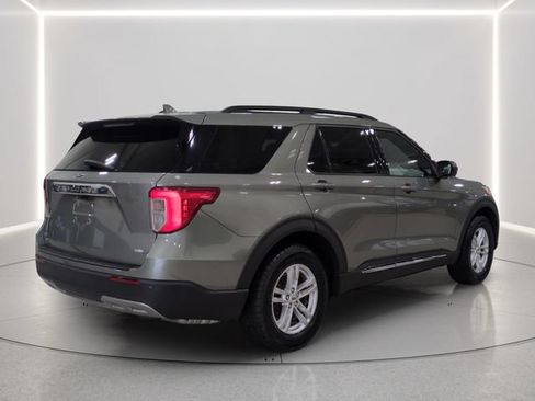 Used 2020 Ford Explorer XLT w/ Equipment Group 202A AWD/4WD image 5