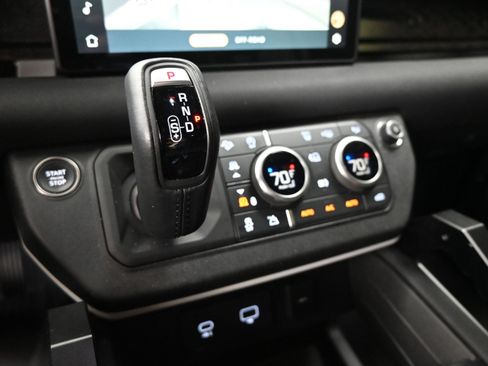 Used 2023 Land Rover Defender 110 X-Dynamic SE AWD/4WD image 30