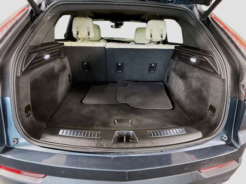 Used 2020 Cadillac XT4 Sport w/ Enhanced Visibility Package image 35