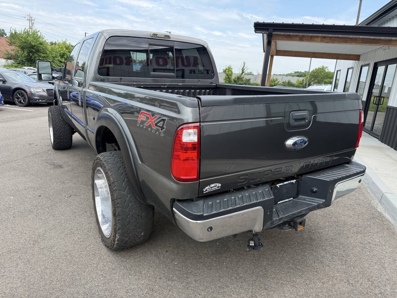 Used 2016 Ford F250 XLT w/ XLT Premium Package AWD/4WD image 10