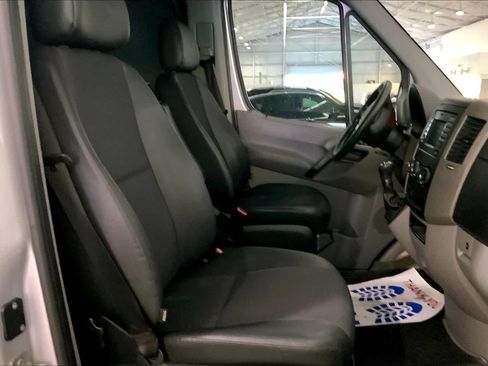 Used 2017 Mercedes-Benz Sprinter 2500 image 6