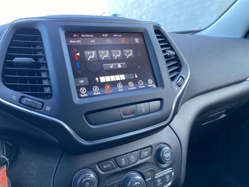 Used 2022 Jeep Cherokee Latitude image 12