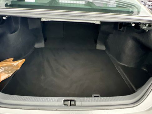 Used 2025 Toyota Camry SE w/ Convenience Package image 34