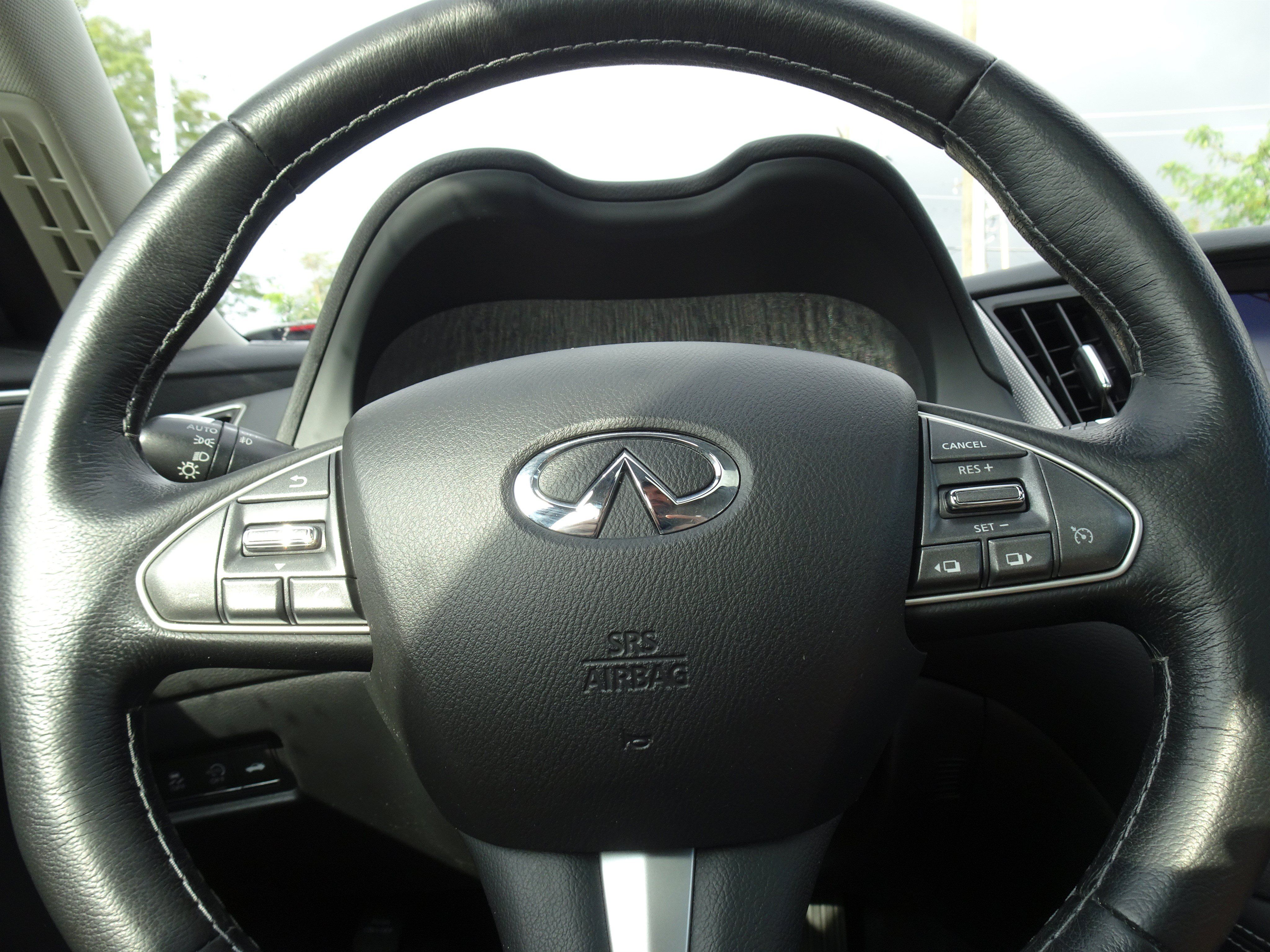 Used 2016 INFINITI Q50 Premium w/ 2.0T Premium Plus Package AWD/4WD image 15