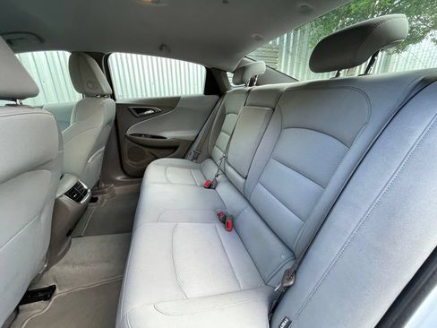 Used 2025 Chevrolet Malibu LT FWD image 25