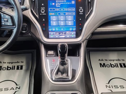 Used 2025 Subaru Outback Onyx Edition image 25