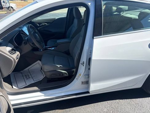 Used 2023 Chevrolet Malibu LT FWD image 14
