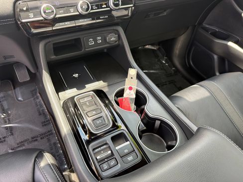 Used 2025 Honda Pilot Touring image 26