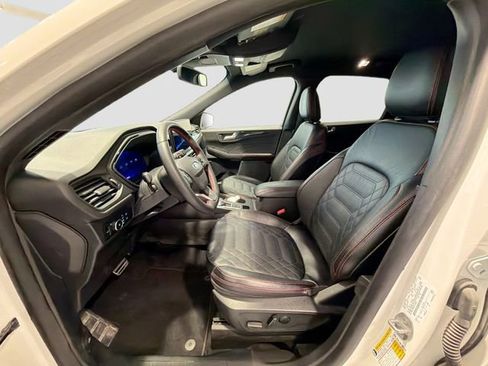 Used 2023 Ford Escape ST-Line Elite w/ Premium Technology Package image 17