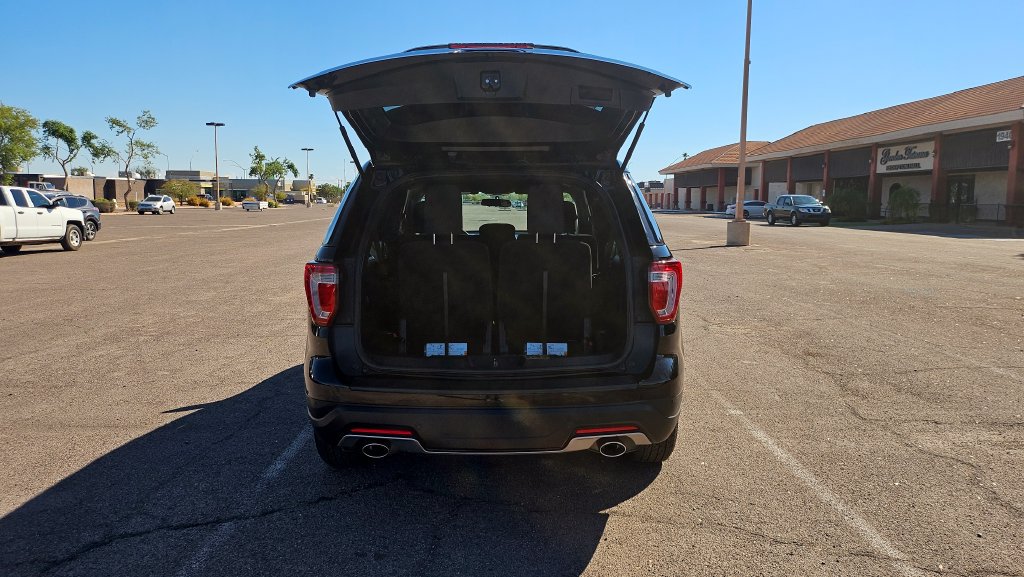 Used 2018 Ford Explorer XLT FWD image 13