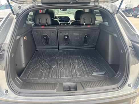 Used 2025 Chevrolet Trax RS w/ Sunroof Package FWD image 7