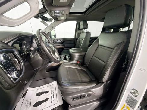 Used 2021 GMC Sierra 3500 Denali w/ Denali Ultimate Package image 21