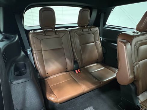 Used 2020 Lincoln Aviator Reserve w/ Elements Package Plus AWD/4WD image 34