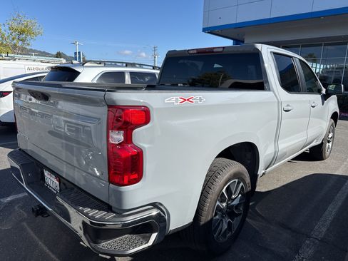 Used 2024 Chevrolet Silverado 1500 LT AWD/4WD image 4