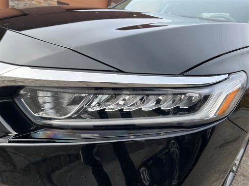 Used 2020 Honda Accord EX image 18