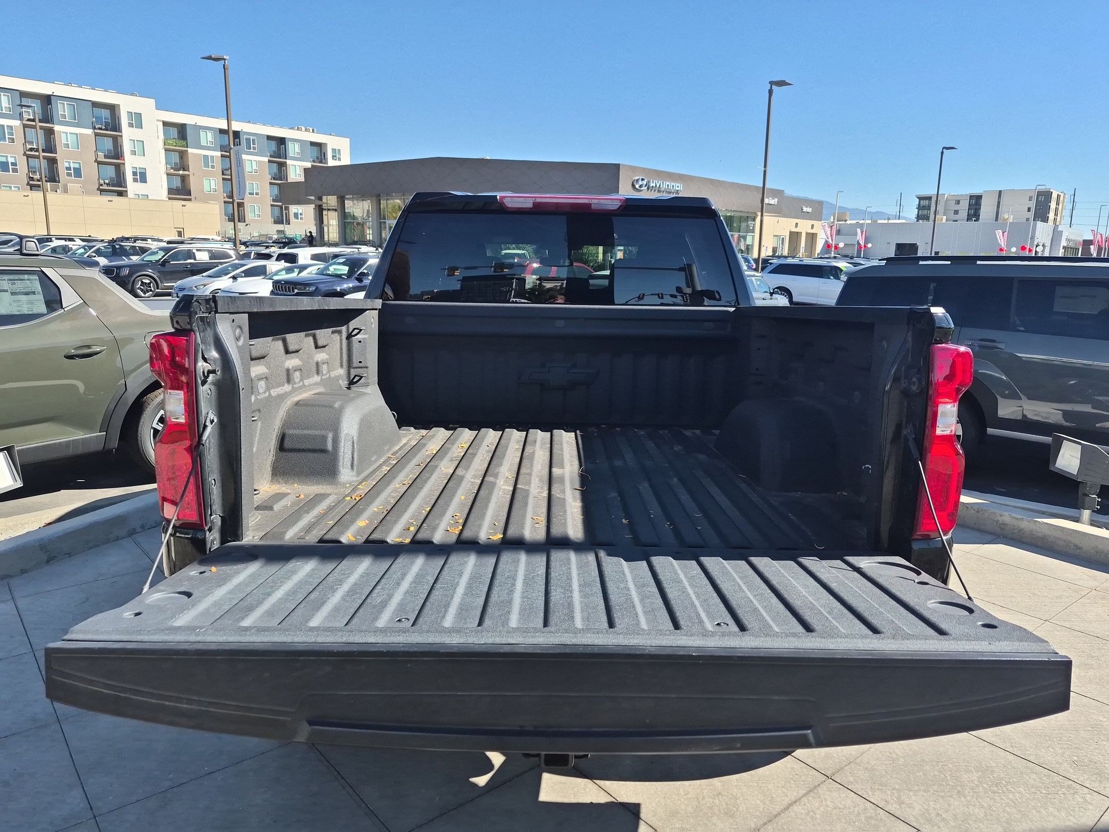 Used 2025 Chevrolet Silverado 1500 LT Trail Boss w/ Protection Package AWD/4WD image 30