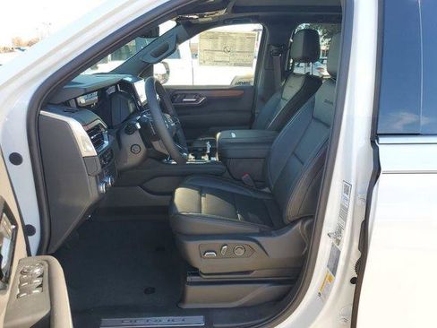New 2026 GMC Yukon XL Denali w/ Sun & Power Step Package RWD image 10