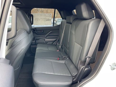 New 2025 Toyota 4Runner TRD Off-Road Premium AWD/4WD image 21