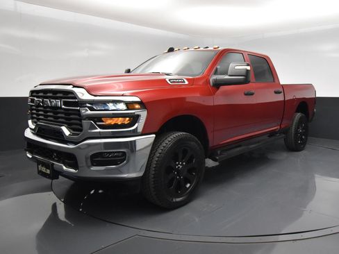 Used 2026 RAM 2500 Tradesman AWD/4WD image 2