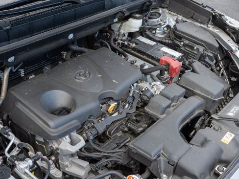 Used 2024 Toyota RAV4 XLE Premium FWD image 32