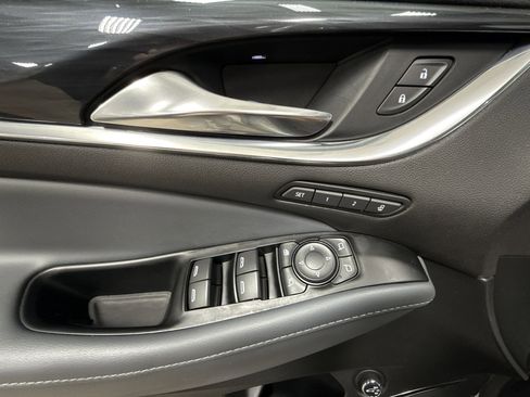 Used 2024 Buick Enclave Premium image 22