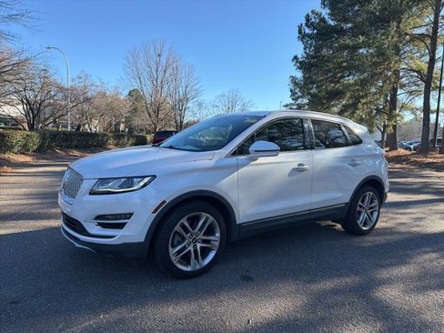 Used 2019 Lincoln MKC Reserve w/ MKC Climate Package image 2