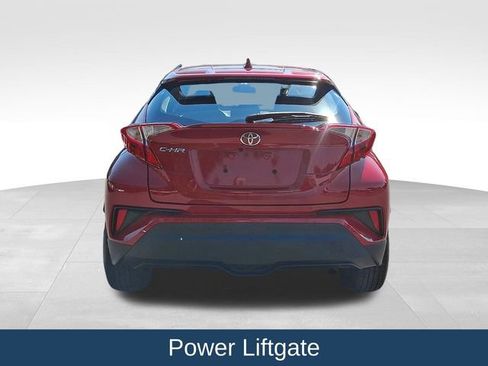 Used 2022 Toyota C-HR XLE FWD image 6