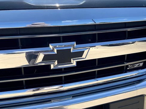 Used 2018 Chevrolet Silverado 2500 LTZ w/ Vortec Plus Package image 29