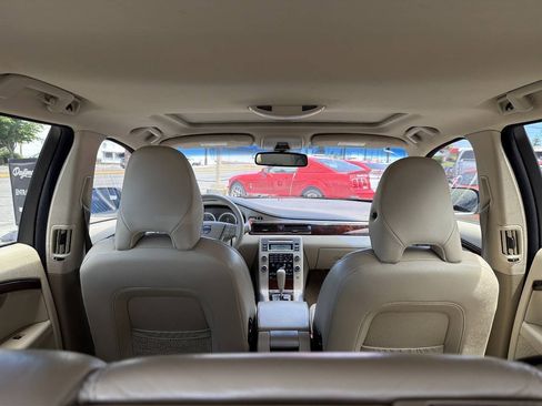 Used 2011 Volvo XC70 T6 AWD/4WD image 11