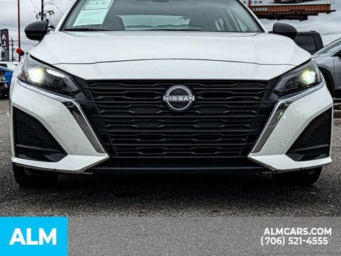 Used 2025 Nissan Altima 2.5 SV FWD image 6