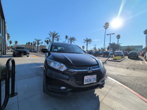 Used 2018 Honda HR-V EX image 30