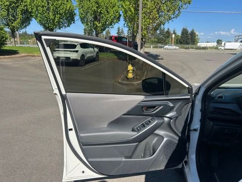 Used 2024 Subaru Crosstrek 2.0i Premium w/ Crosstrek Mirror Package AWD/4WD image 16