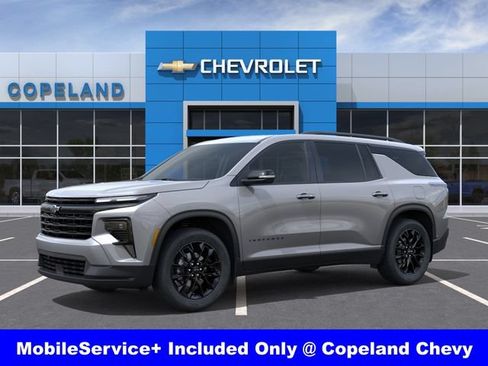 New 2026 Chevrolet Traverse LT w/ Midnight/Sport Edition AWD/4WD image 2