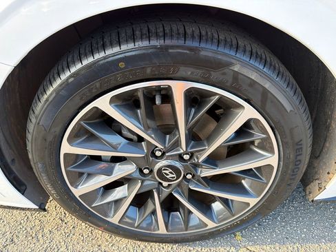 Used 2020 Hyundai Sonata Limited FWD image 11