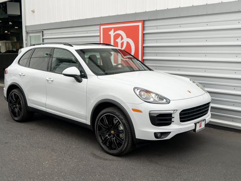 Used 2018 Porsche Cayenne S AWD/4WD image 41