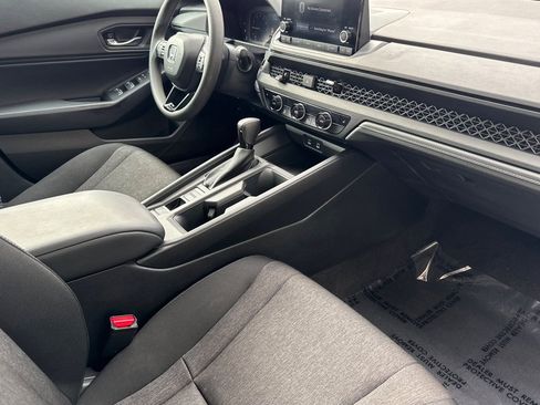 Certified 2023 Honda Accord EX image 15