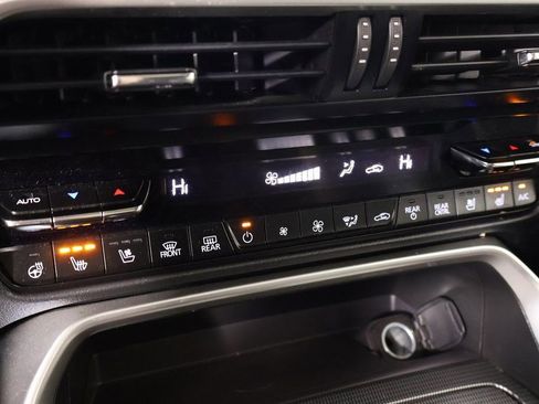 Used 2024 MAZDA CX-90 Plug-In Hybrid w/ Premium Plus image 8