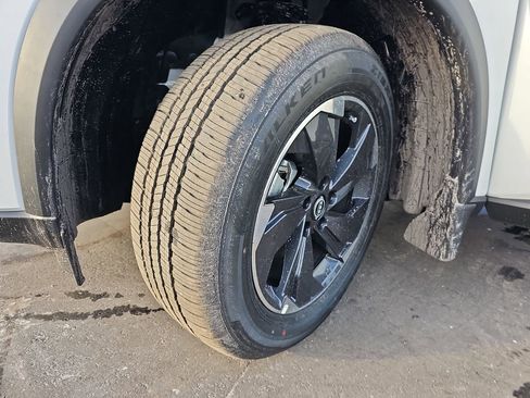 New 2026 Nissan Rogue SV FWD image 35