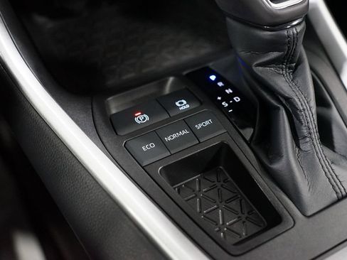 Certified 2024 Toyota RAV4 XLE Premium image 22