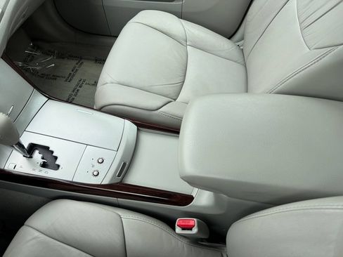 Used 2009 Toyota Avalon XLS FWD image 27