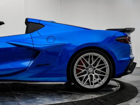 Used 2024 Chevrolet Corvette Z06 image 10