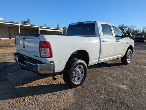 Used 2022 RAM 2500 Big Horn w/ Cold Weather Group image 4