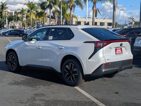 New 2026 Toyota bZ XLE Plus image 9
